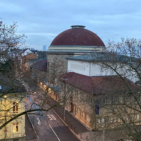 아파트 Modernes City-apartment Mit Balkon & Weitblick - Zentrale Lage In *